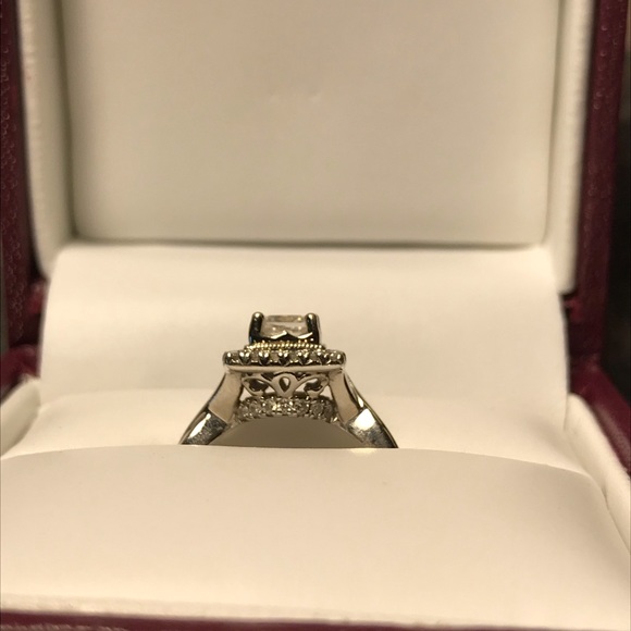 💞SOLD💞 White Gold 3/4 Ct wedding Ring size 4. - Picture 3 of 7